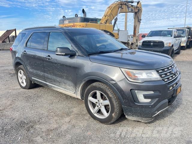 Ford Explorer PKWs