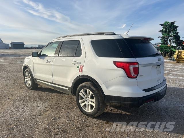 Ford Explorer PKWs