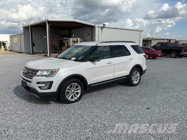 Ford Explorer PKWs