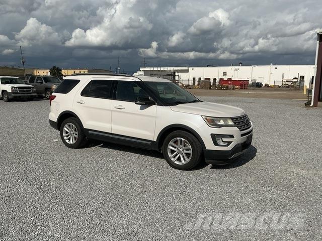 Ford Explorer PKWs