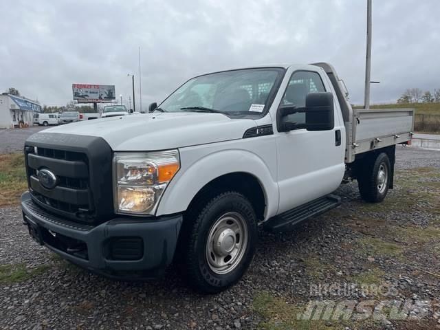 Ford F-250 Pritschenwagen/Pritschenwagen mit Seitenklappe