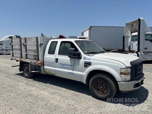 Ford F-250 Pritschenwagen/Pritschenwagen mit Seitenklappe