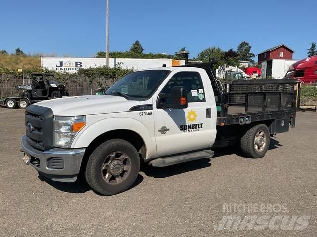 Ford F-250 Pritschenwagen/Pritschenwagen mit Seitenklappe