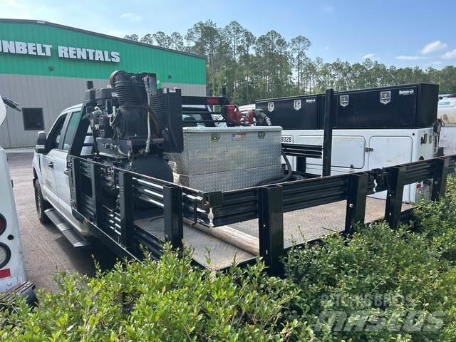 Ford F-250 Pritschenwagen/Pritschenwagen mit Seitenklappe