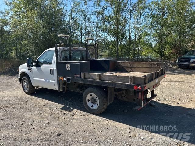 Ford F-250 Pritschenwagen/Pritschenwagen mit Seitenklappe