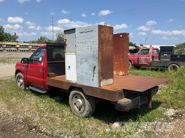 Ford F-250 Pritschenwagen/Pritschenwagen mit Seitenklappe