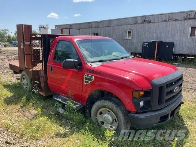 Ford F-250 Pritschenwagen/Pritschenwagen mit Seitenklappe