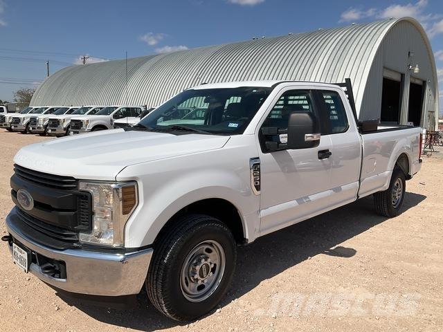 Ford F-250 Pickup/Pritschenwagen