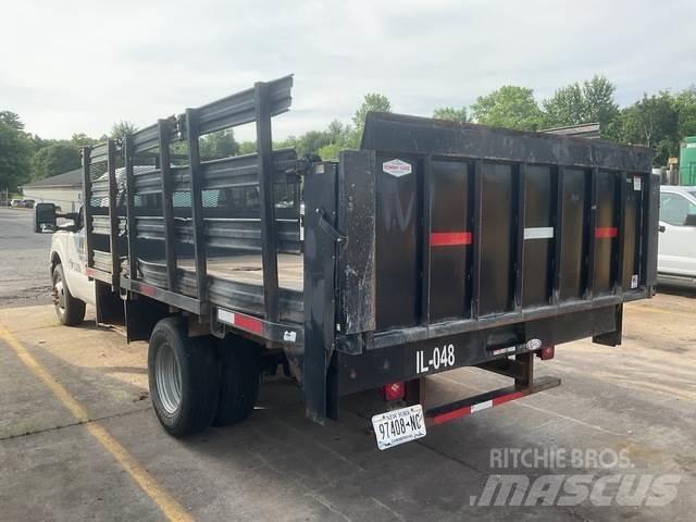 Ford F-350 Pritschenwagen/Pritschenwagen mit Seitenklappe