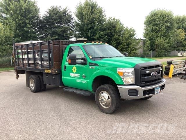 Ford F-350 Pritschenwagen/Pritschenwagen mit Seitenklappe