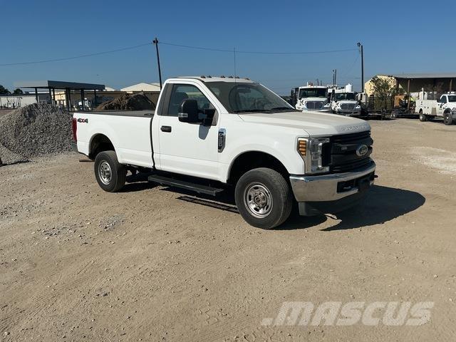 Ford F-350 Pickup/Pritschenwagen