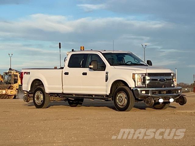 Ford F-350 Pickup/Pritschenwagen