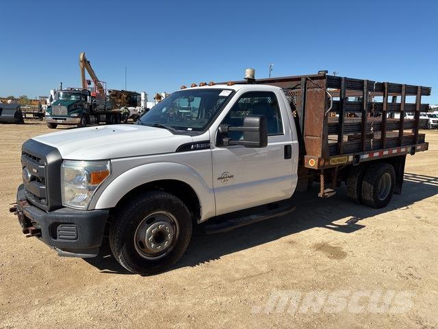 Ford F-350 Pritschenwagen/Pritschenwagen mit Seitenklappe