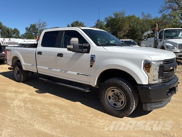 Ford F-350 Pickup/Pritschenwagen