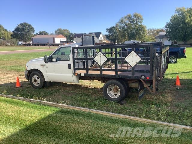 Ford F-350 Pritschenwagen/Pritschenwagen mit Seitenklappe