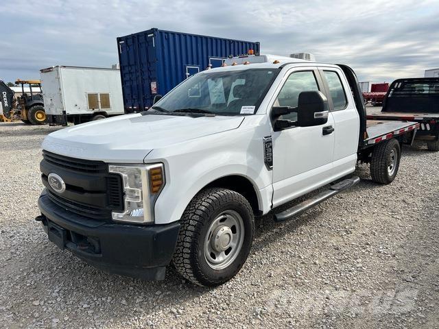 Ford F-350 Pritschenwagen/Pritschenwagen mit Seitenklappe