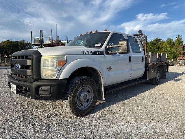 Ford F-350 Pritschenwagen/Pritschenwagen mit Seitenklappe