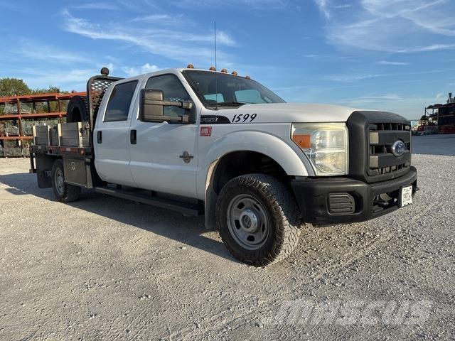 Ford F-350 Pritschenwagen/Pritschenwagen mit Seitenklappe