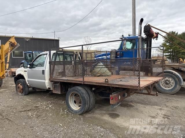 Ford F-450 Pritschenwagen/Pritschenwagen mit Seitenklappe