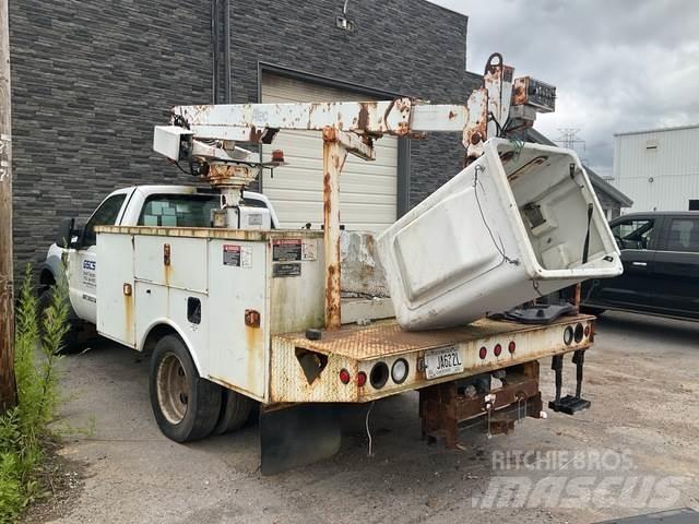 Ford F-450 LKW-Arbeitsbühnen