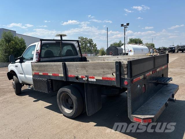 Ford F-450 Pritschenwagen/Pritschenwagen mit Seitenklappe