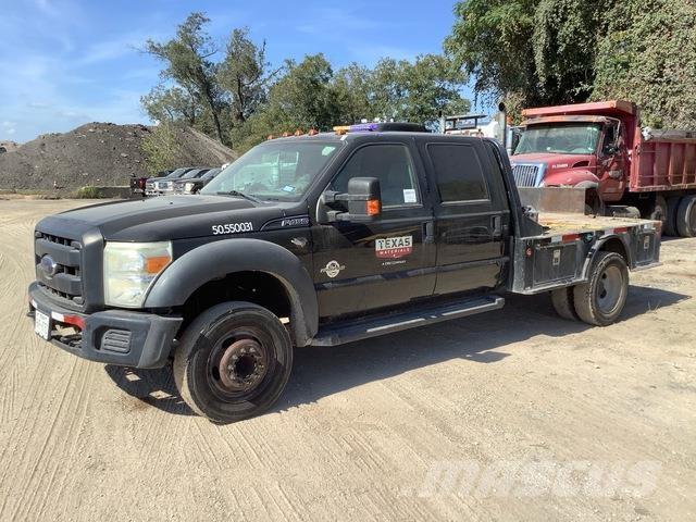 Ford F-450 Pritschenwagen/Pritschenwagen mit Seitenklappe
