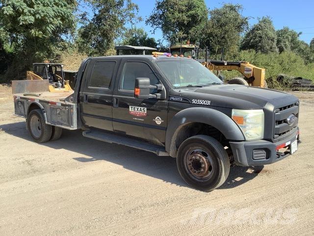 Ford F-450 Pritschenwagen/Pritschenwagen mit Seitenklappe