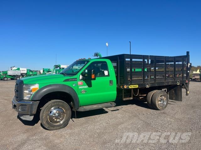 Ford F-450 Pritschenwagen/Pritschenwagen mit Seitenklappe