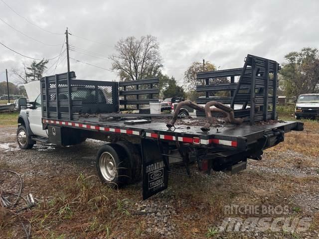 Ford F-550 Pritschenwagen/Pritschenwagen mit Seitenklappe