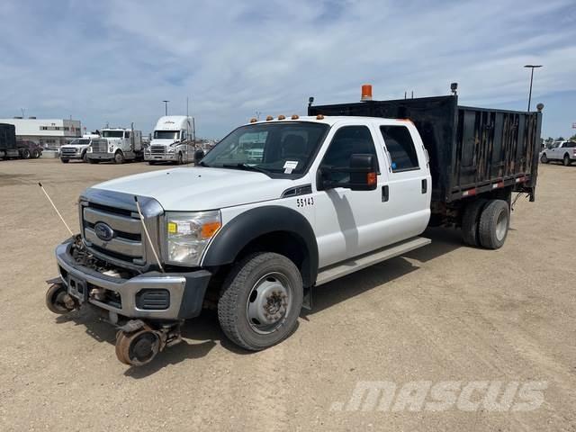 Ford F-550 Pritschenwagen/Pritschenwagen mit Seitenklappe