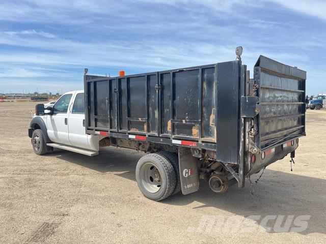 Ford F-550 Pritschenwagen/Pritschenwagen mit Seitenklappe