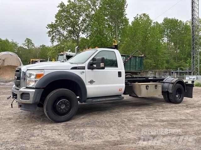 Ford F-550 Abrollkipper