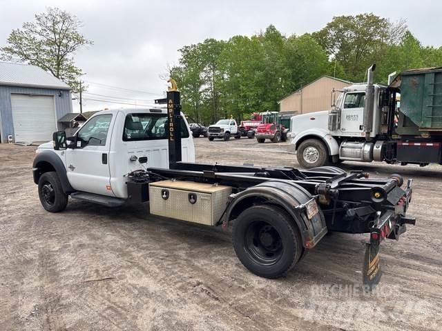 Ford F-550 Abrollkipper