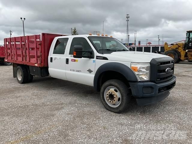 Ford F-550 Pritschenwagen/Pritschenwagen mit Seitenklappe