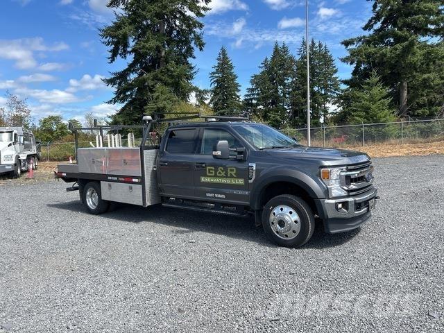 Ford F-550 Pritschenwagen/Pritschenwagen mit Seitenklappe