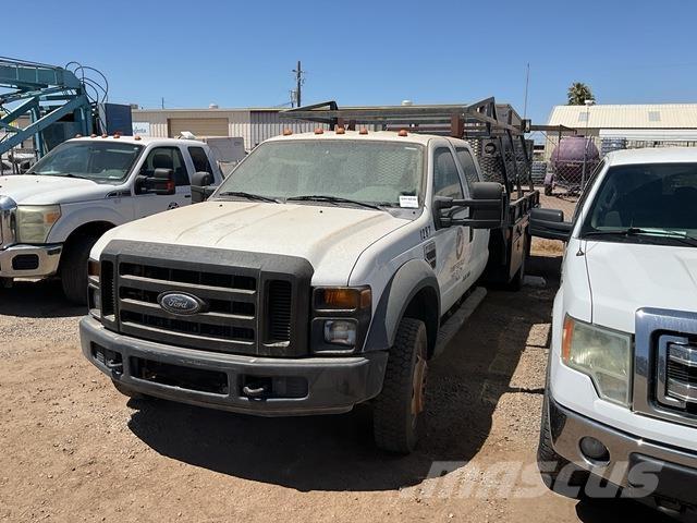 Ford F-550 Pritschenwagen/Pritschenwagen mit Seitenklappe