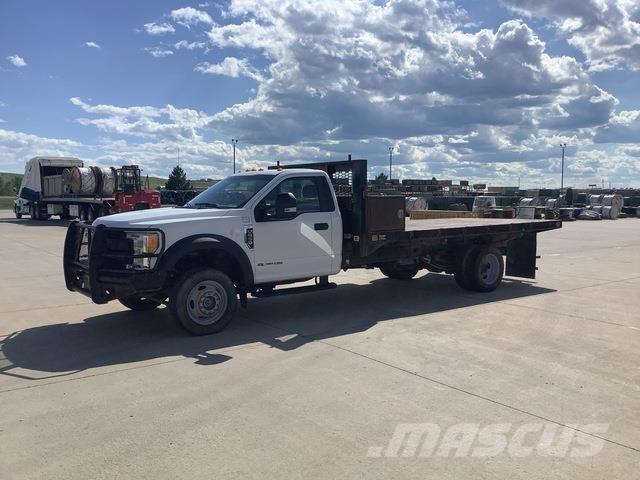 Ford F-550 Pritschenwagen/Pritschenwagen mit Seitenklappe