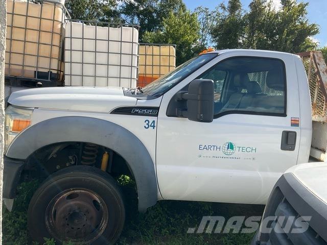 Ford F-550 Pritschenwagen/Pritschenwagen mit Seitenklappe