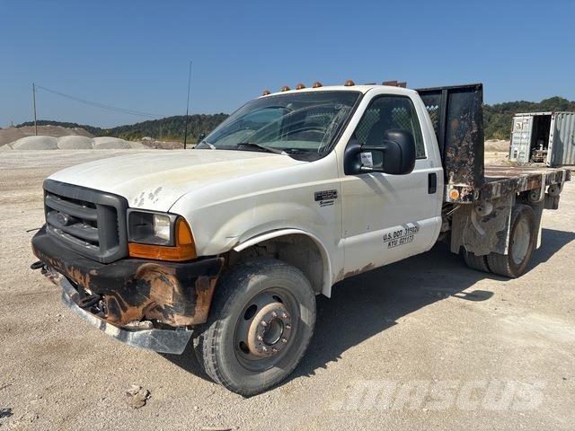 Ford F-550 Pritschenwagen/Pritschenwagen mit Seitenklappe