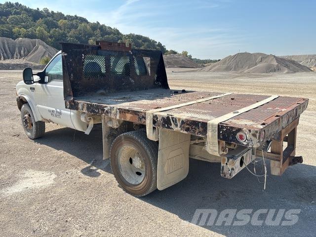 Ford F-550 Pritschenwagen/Pritschenwagen mit Seitenklappe