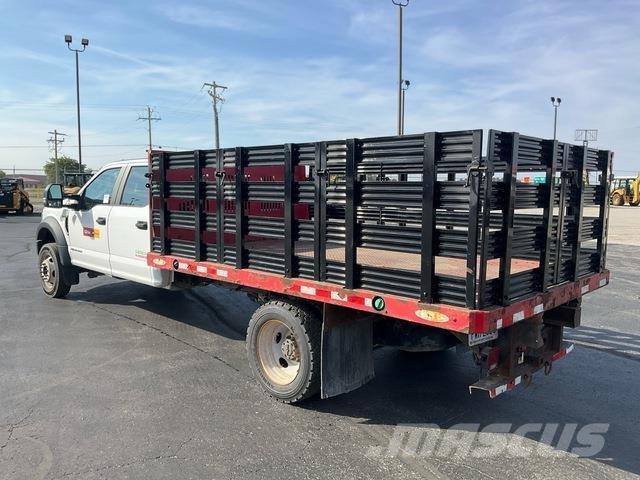 Ford F-550 Pritschenwagen/Pritschenwagen mit Seitenklappe