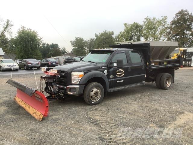 Ford F-550 Schneeschilde und -pflüge
