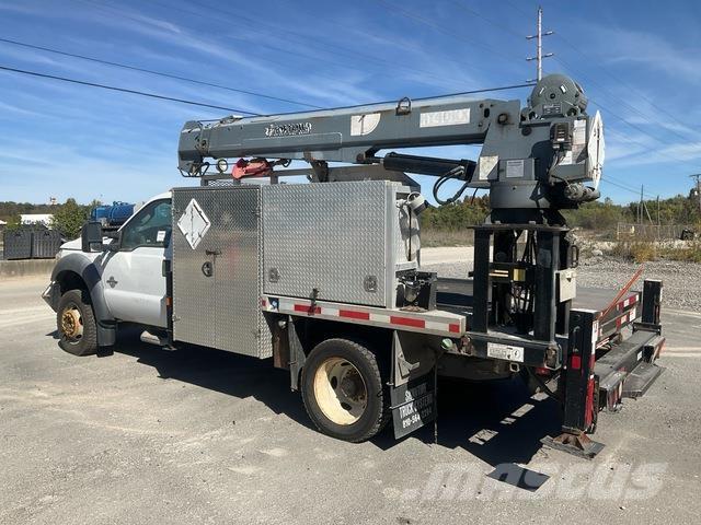 Ford F-550 Kranwagen