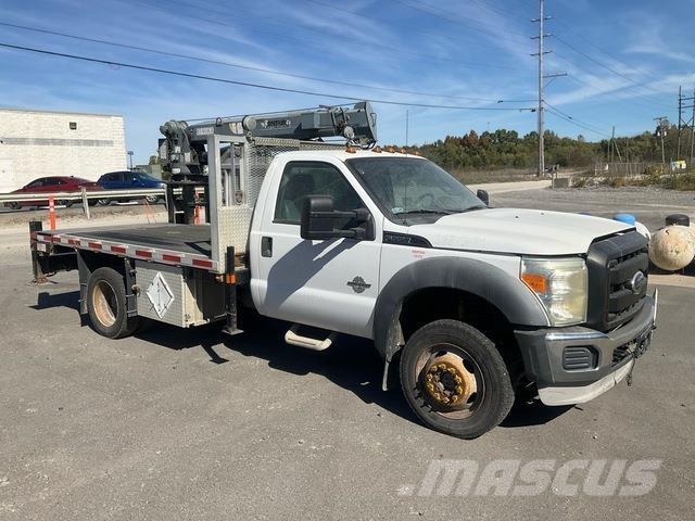 Ford F-550 Kranwagen