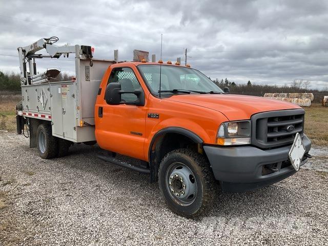 Ford F-550 Kranwagen