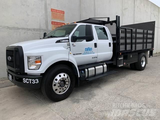 Ford F-650 Pritschenwagen/Pritschenwagen mit Seitenklappe