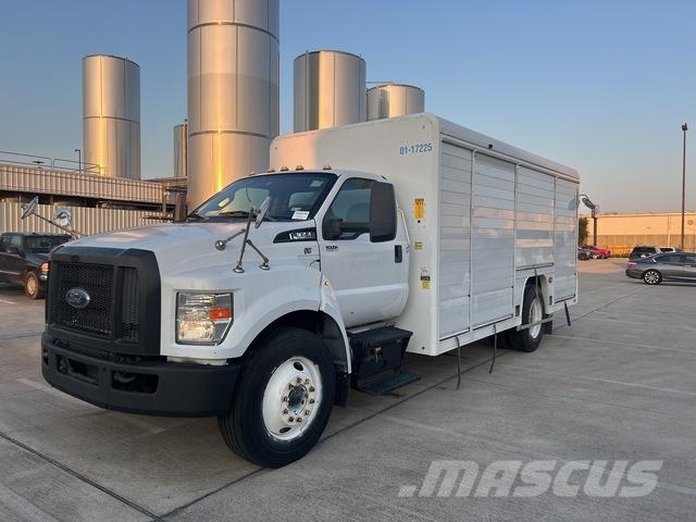 Ford F-650 Getränkewagen