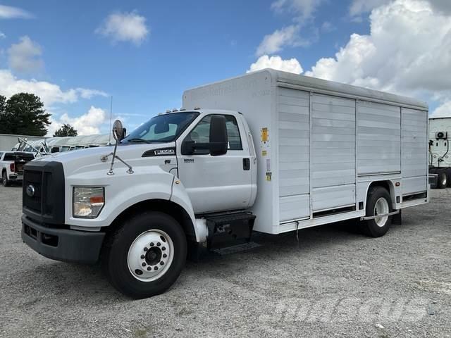 Ford F-650 Getränkewagen