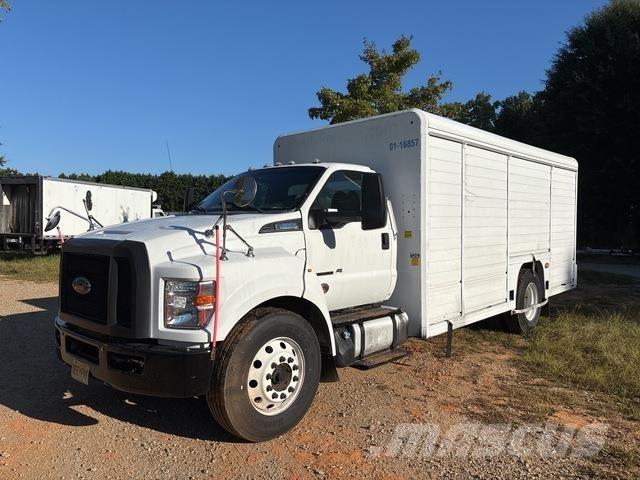 Ford F-650 Getränkewagen
