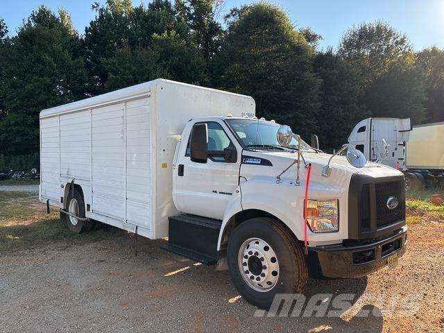 Ford F-650 Getränkewagen